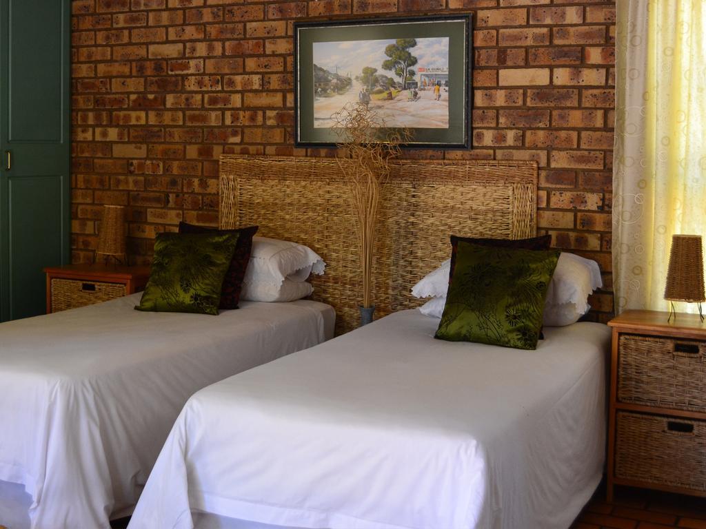 Boga Legaba Guest House & Conference Centre Mafikeng Esterno foto