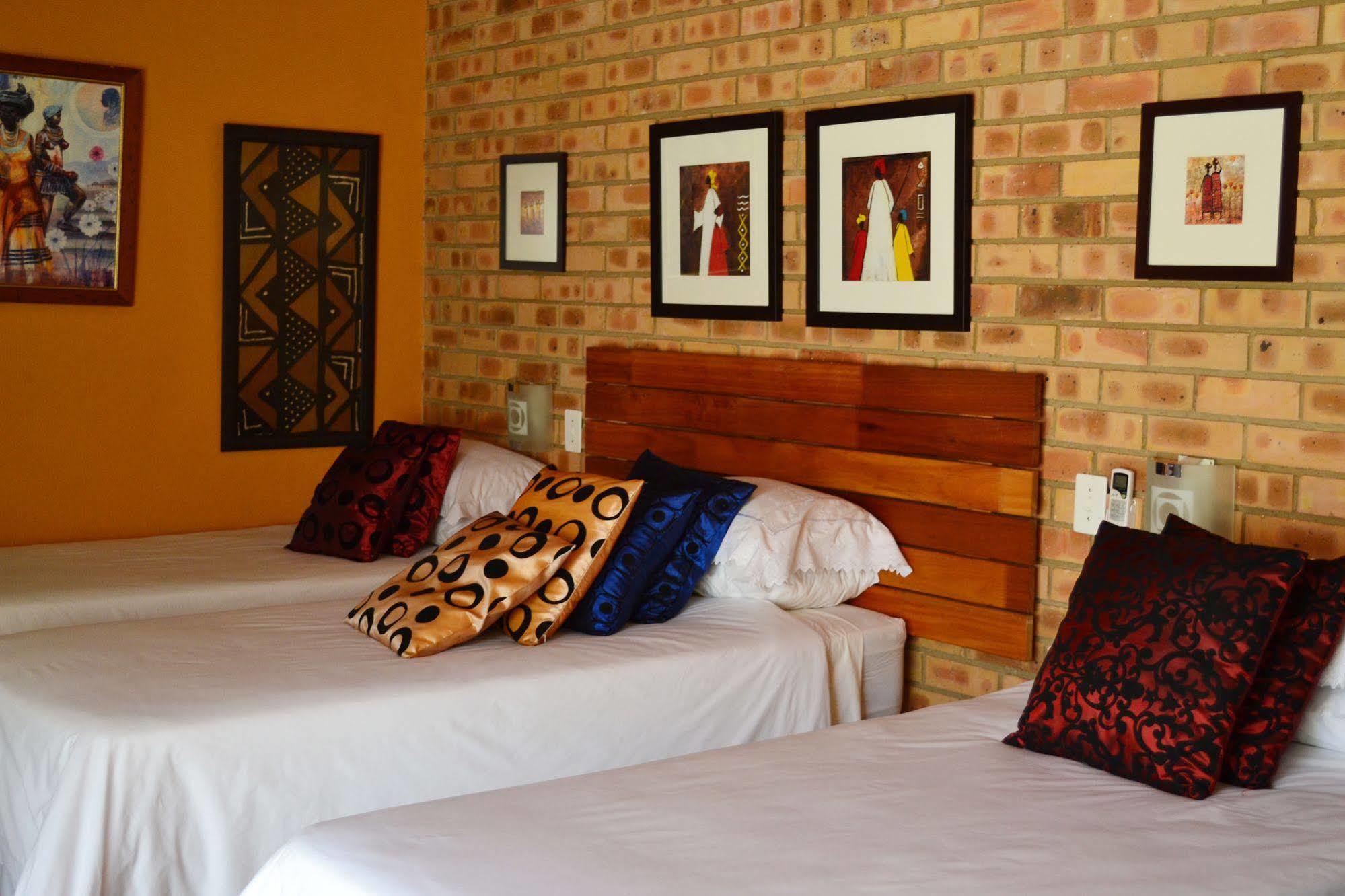 Boga Legaba Guest House & Conference Centre Mafikeng Esterno foto