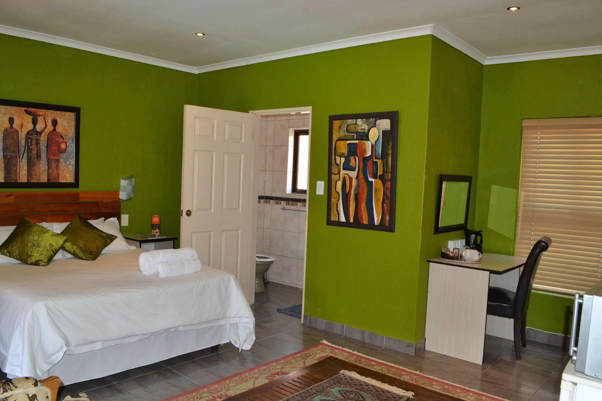 Boga Legaba Guest House & Conference Centre Mafikeng Esterno foto